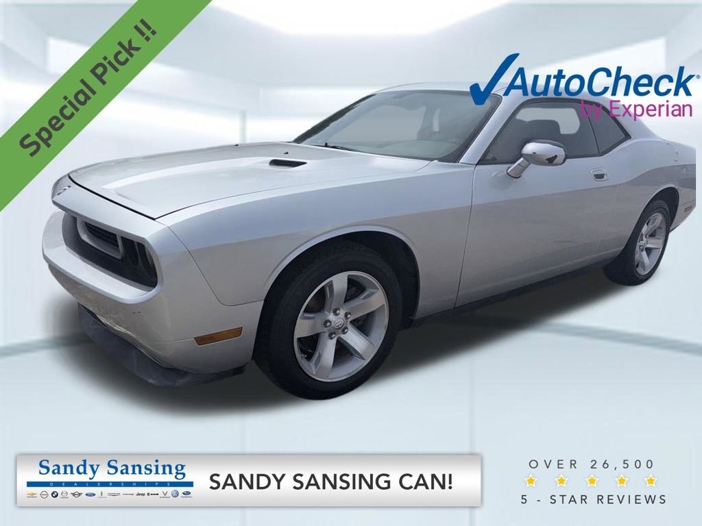 2009 Dodge Challenger SE's photo