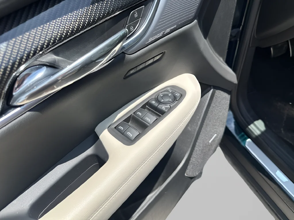Used 2025 Green Cadillac Sport image 15