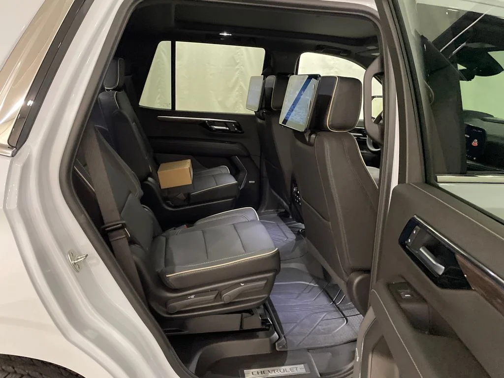 New 2026 Polar White Tricoat Chevrolet Premier image 26