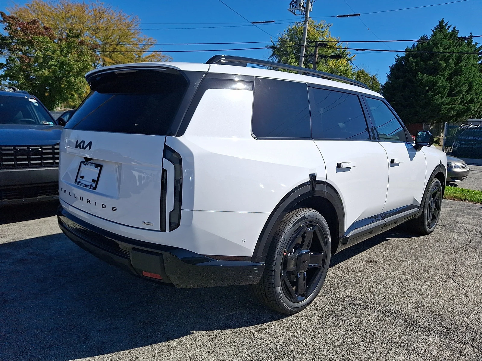 New 2027 White Kia X-Line SX image 7