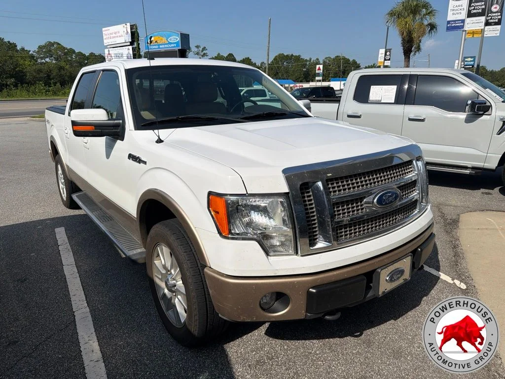 Used 2011  Ford Lariat image 1