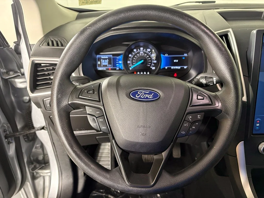 Used 2022 Silver Ford SE image 19