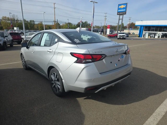 Used 2022 Silver Nissan 1.6 SV image 10