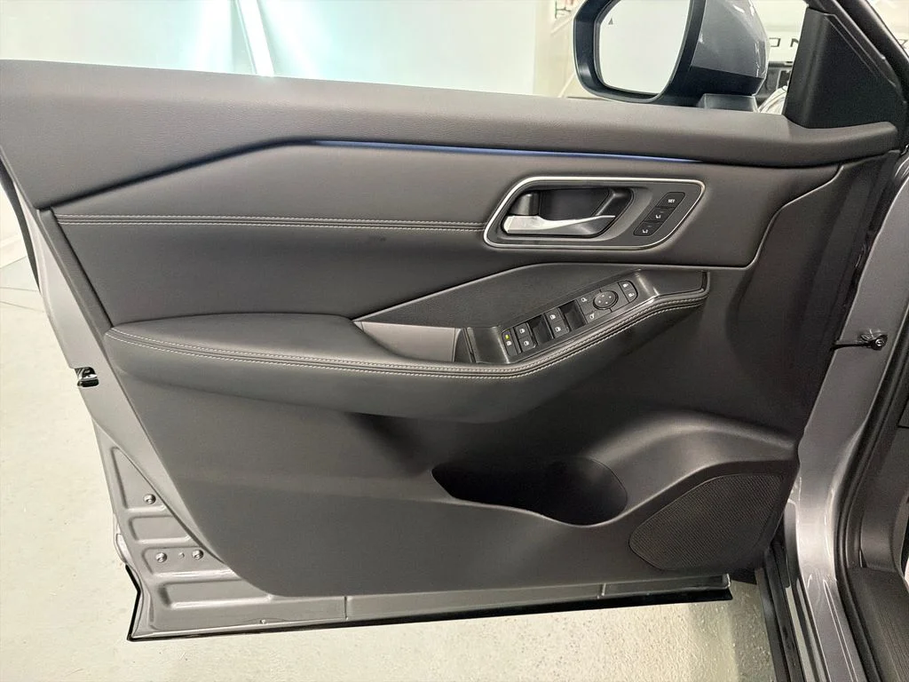 New 2026 Gun Metallic Nissan Platinum image 11