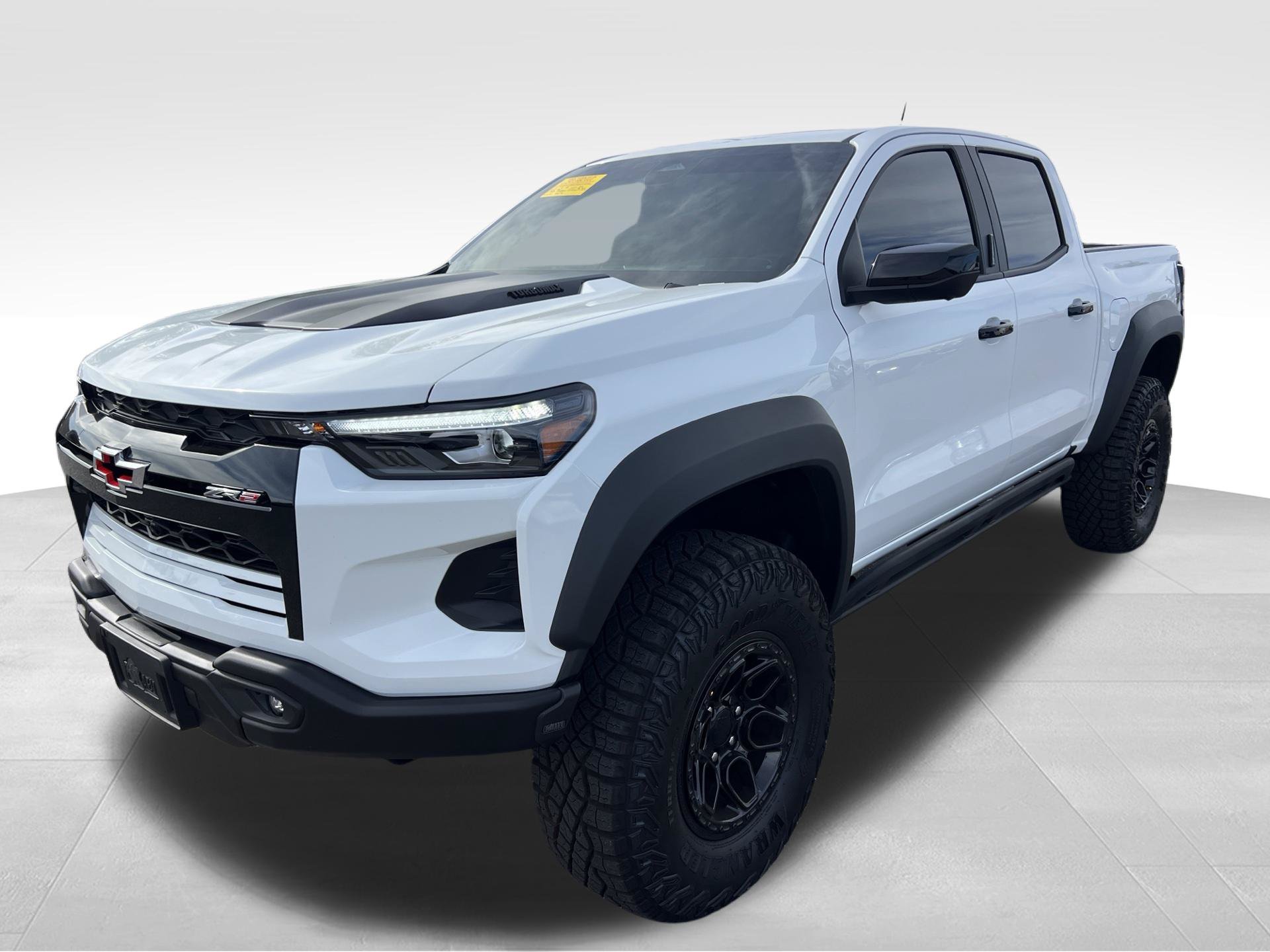 Used 2025 White Chevrolet ZR2 image 10