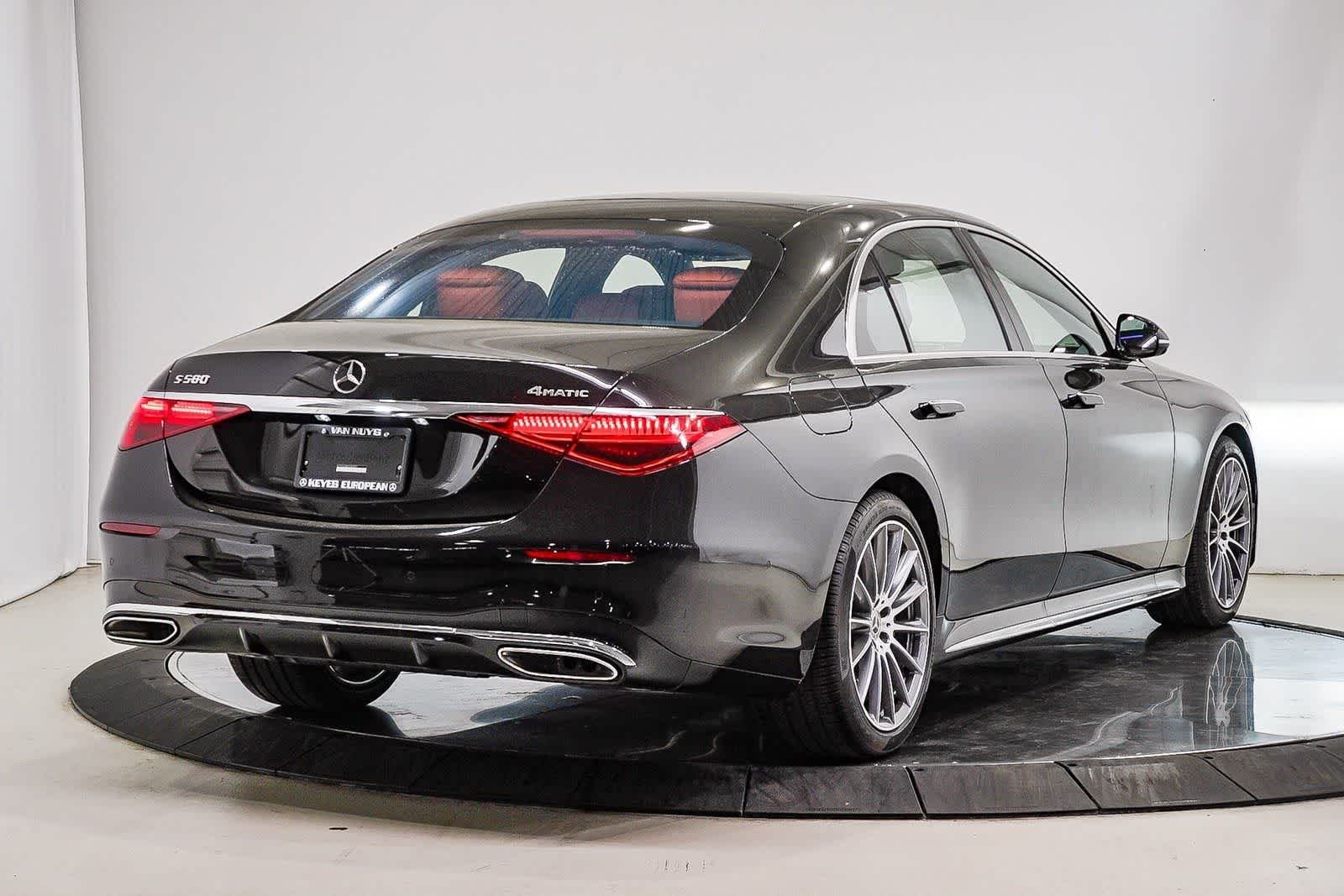 New 2026 Obsidian Black Metallic Mercedes-Benz S 580 image 4