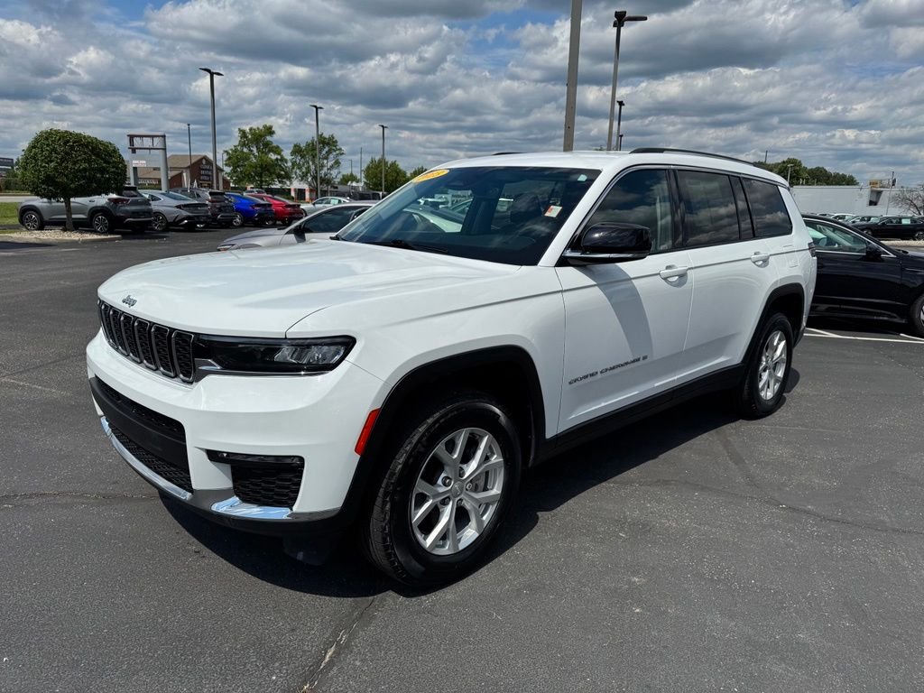 Used 2023 Bright White Clearcoat Jeep Limited image 3