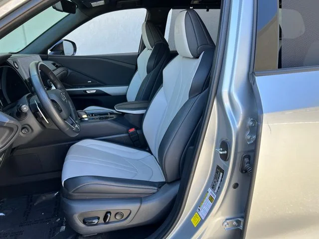 Certified Used 2025 Celestial Silver Metallic Lexus 500h F SPORT Premium image 37