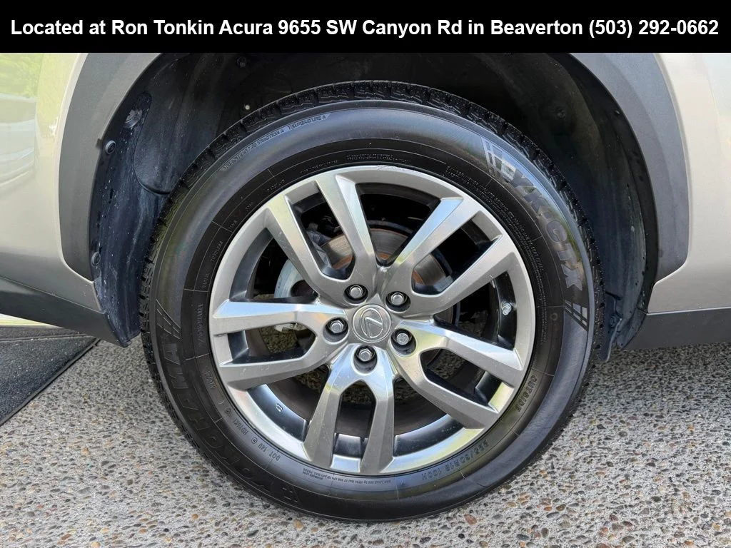 Used 2016 Silver Lining Metallic Lexus 200t image 9