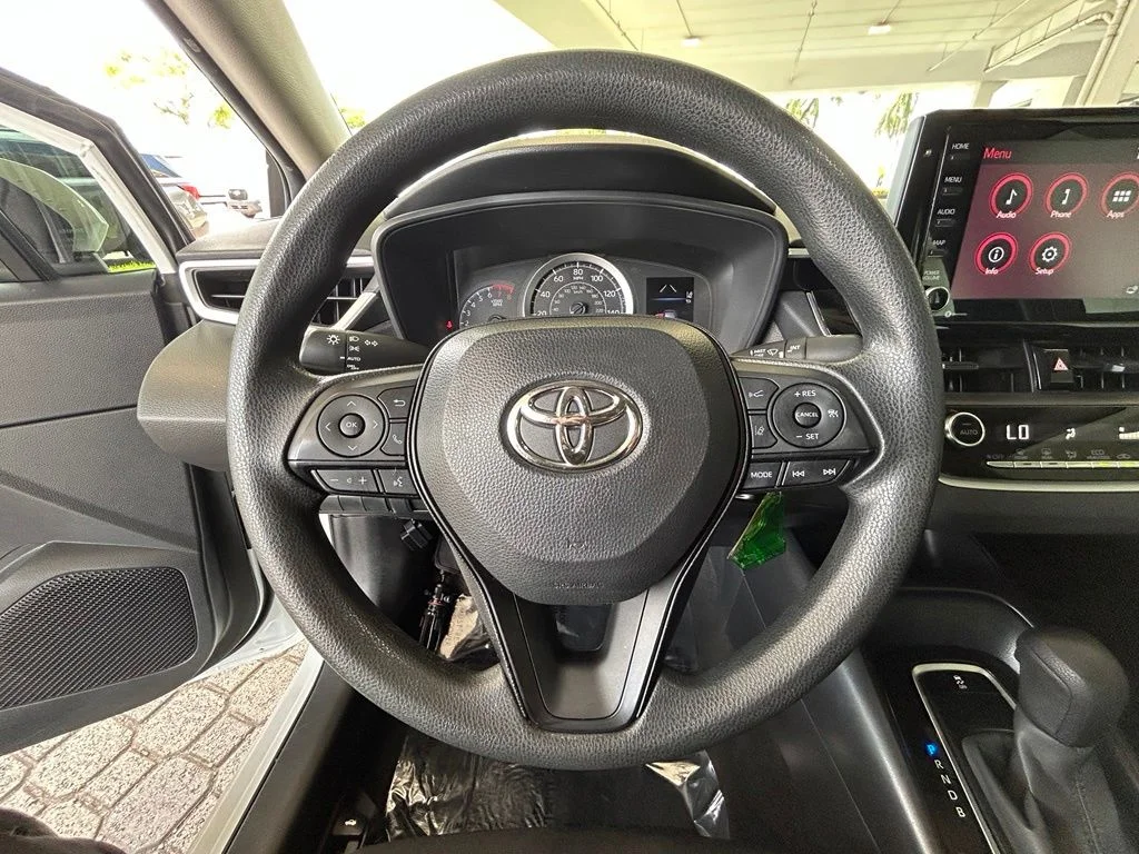 Certified Used 2022 White Toyota LE image 15