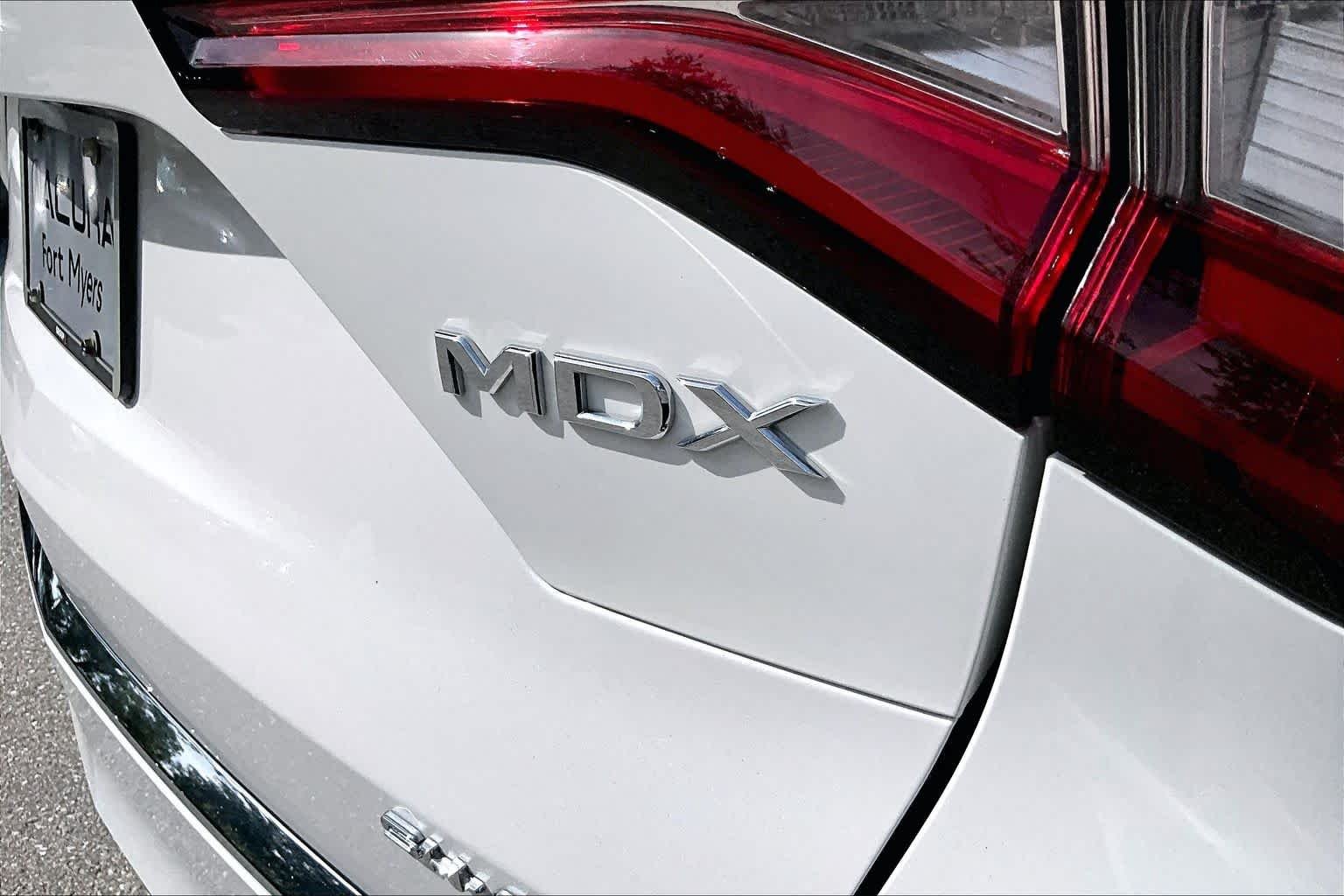 Used 2023 Platinum White Pearl Acura w/Technology Package image 10