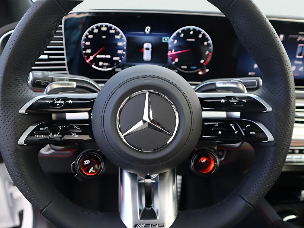 New 2025 MANUFAKTUR Moonlight White Metallic Mercedes-Benz GLE 63 S AMG® image 38