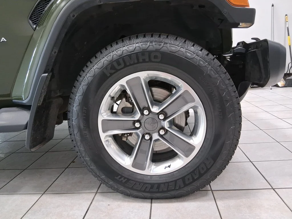 Used 2022 Green Jeep Unlimited Sahara image 31