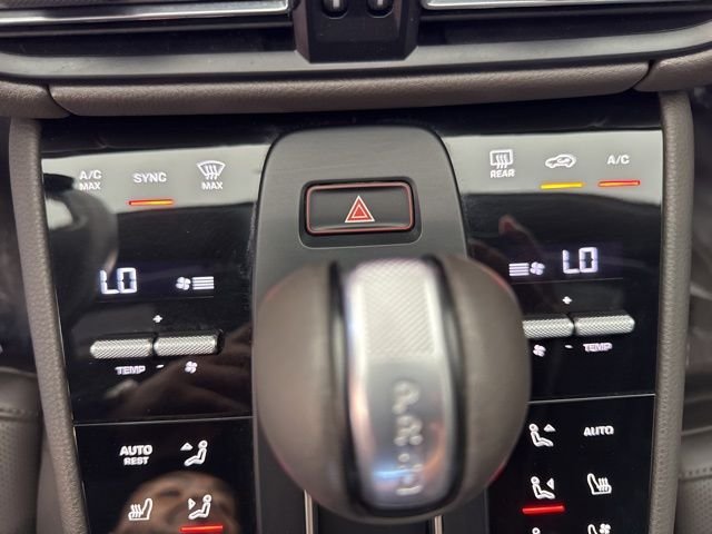 2024 Porsche Macan T - Photo 17