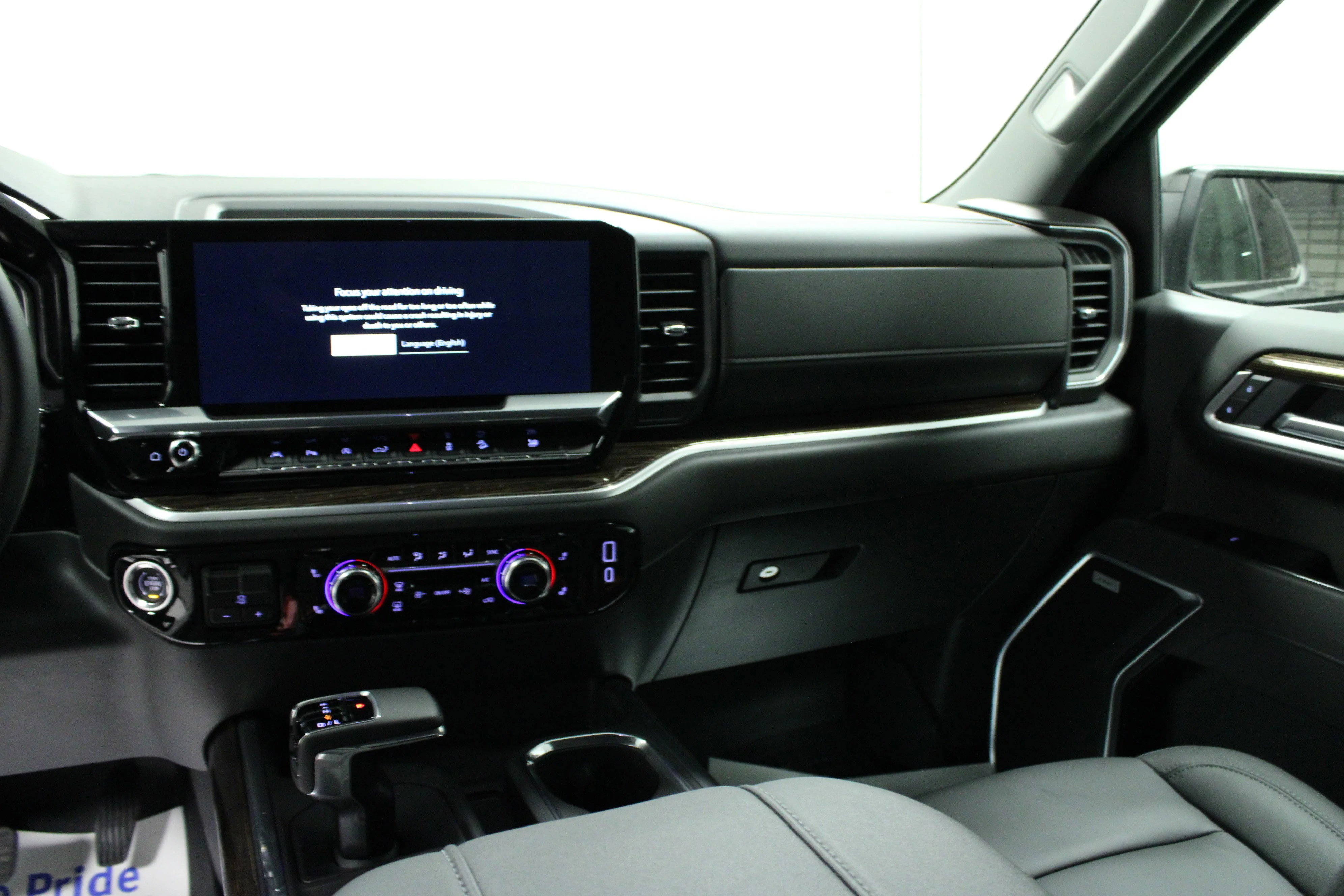New 2026 Sterling Metallic GMC Elevation image 19