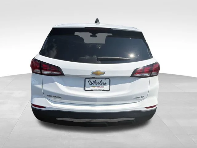 Used 2024 Summit White Chevrolet LT image 4