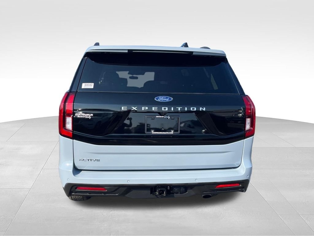 Used 2025 Gray Ford Active image 4