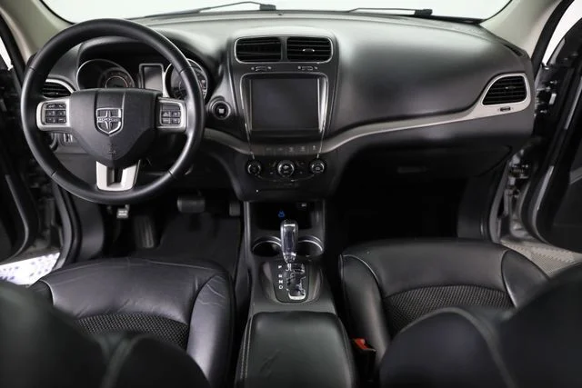 Used 2018 Silver Dodge Crossroad image 22