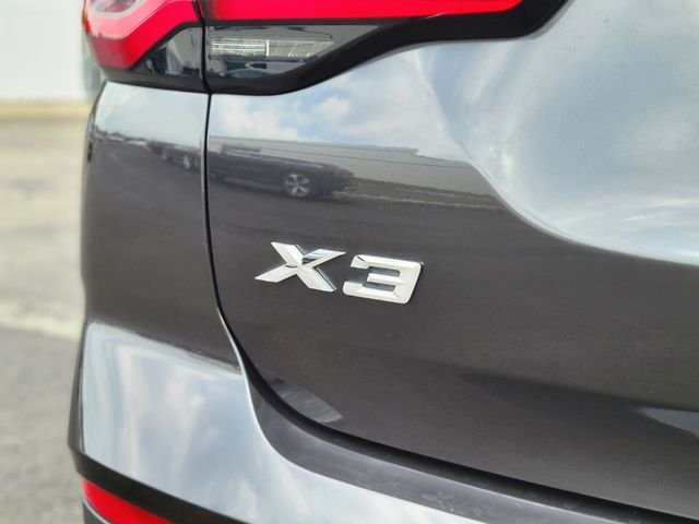 Used 2024 Gray BMW xDrive30i image 12