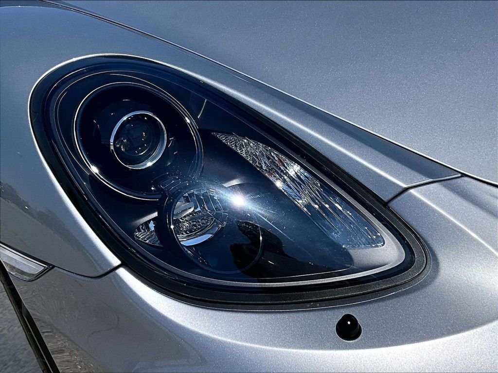Used 2016 Silver Porsche GT4 image 12