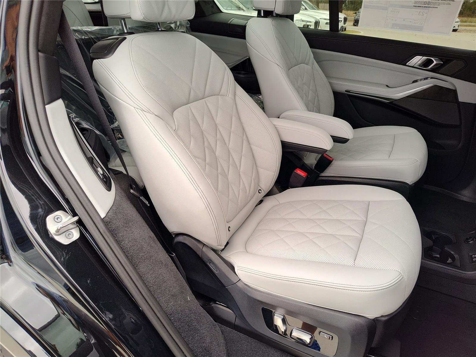 New 2026 Black Sapphire Metallic BMW xDrive40i image 14