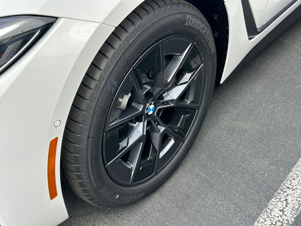 New 2026 Alpine White BMW eDrive40 image 3
