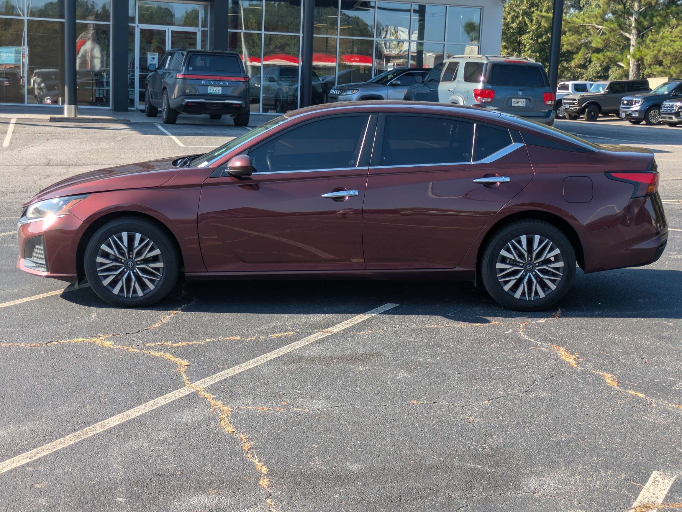 Used 2023  Nissan 2.5 SV image 6