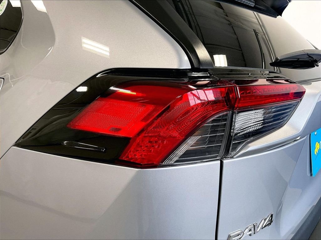 Used 2024 Silver Toyota XLE Premium image 35