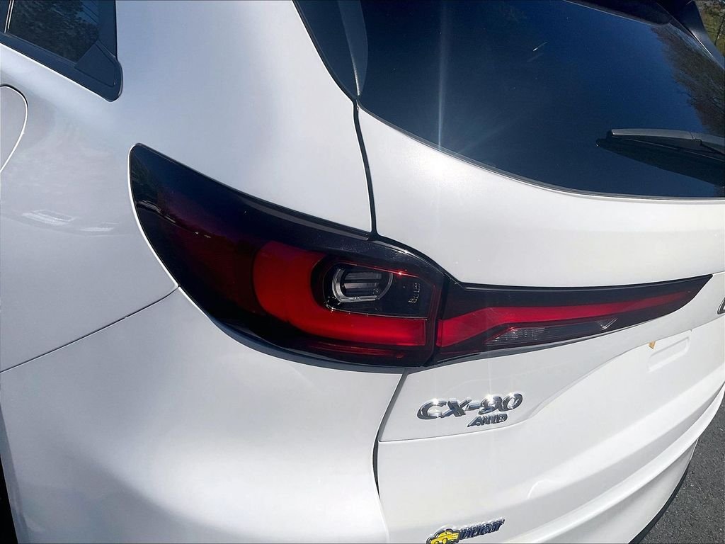 Used 2025 White Mazda 3.3 Turbo Select image 32