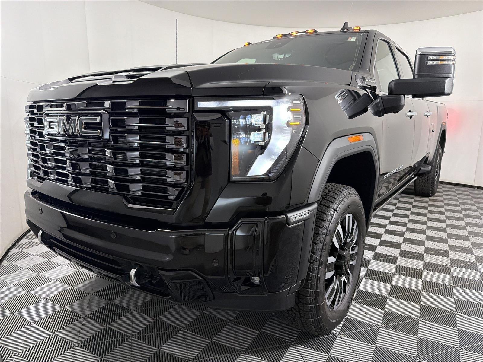 New 2026 Onyx Black GMC Denali Ultimate image 3