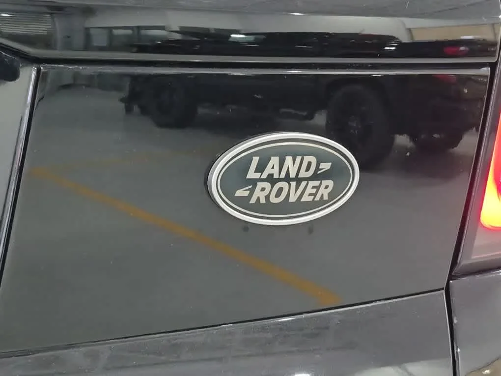 Used 2021 Ligurian Black Land Rover HSE Dynamic image 22
