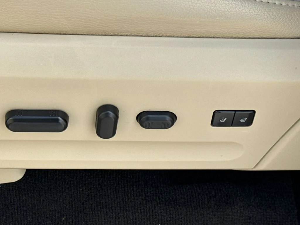 Certified Used 2017 White Ford Limited image 26