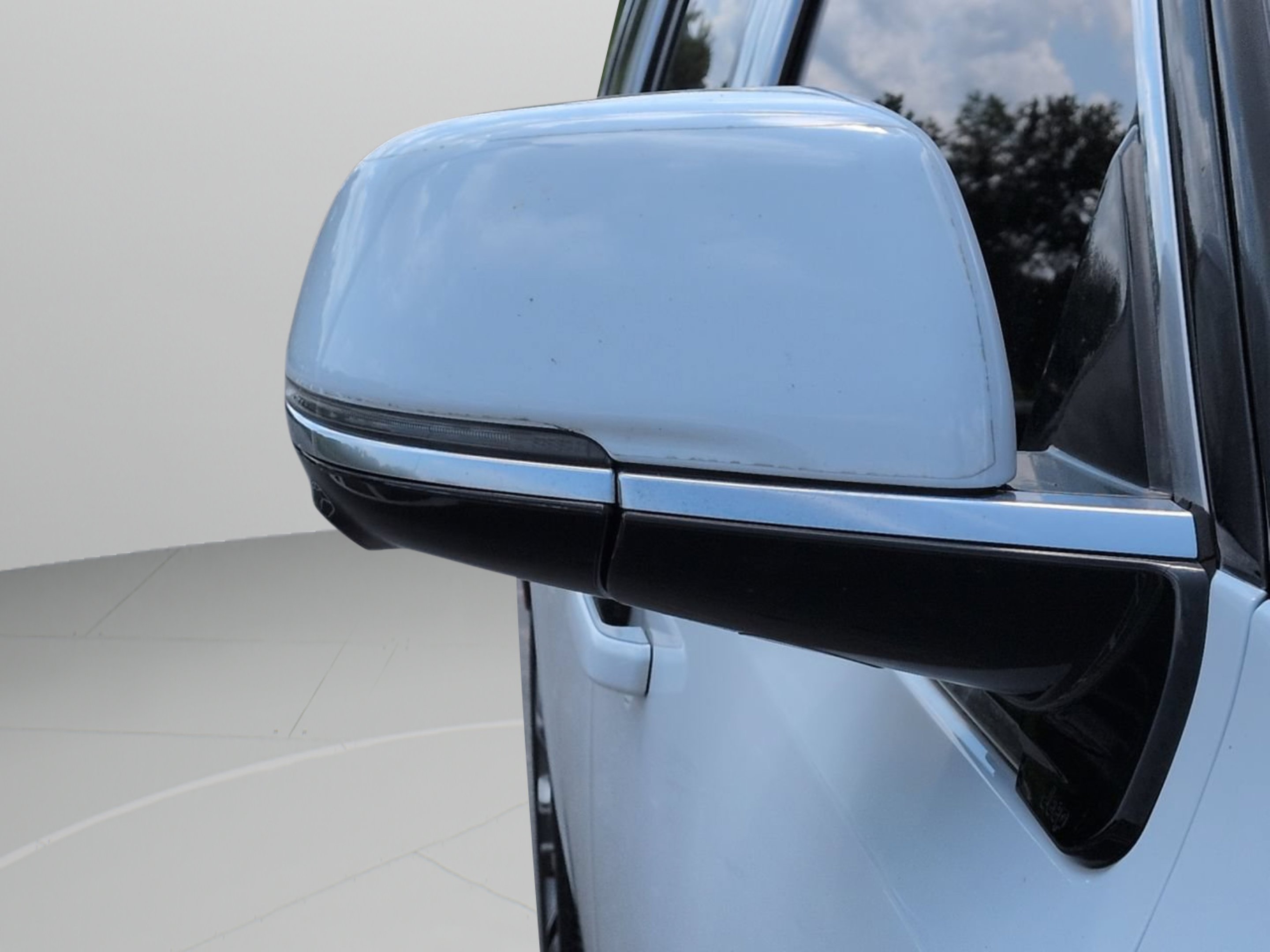 Used 2022 Bright White Clearcoat Jeep Series III image 33