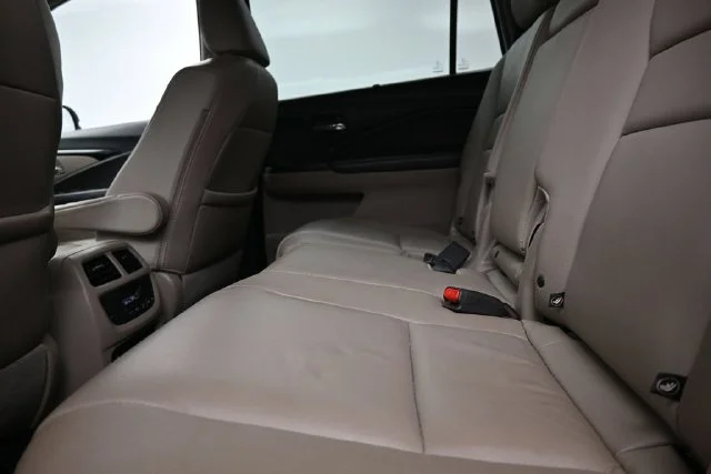 Used 2017 White Honda Touring image 18