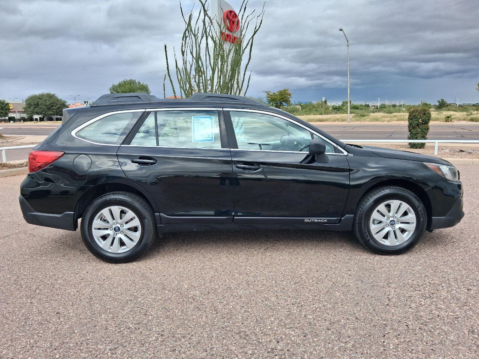 Used 2018 Crystal Black Silica Subaru 2.5i image 6