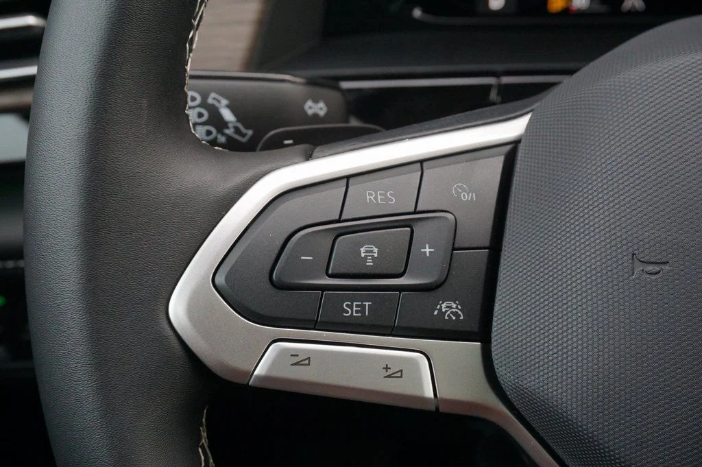 New 2026 Black Volkswagen 2.0T SEL image 24