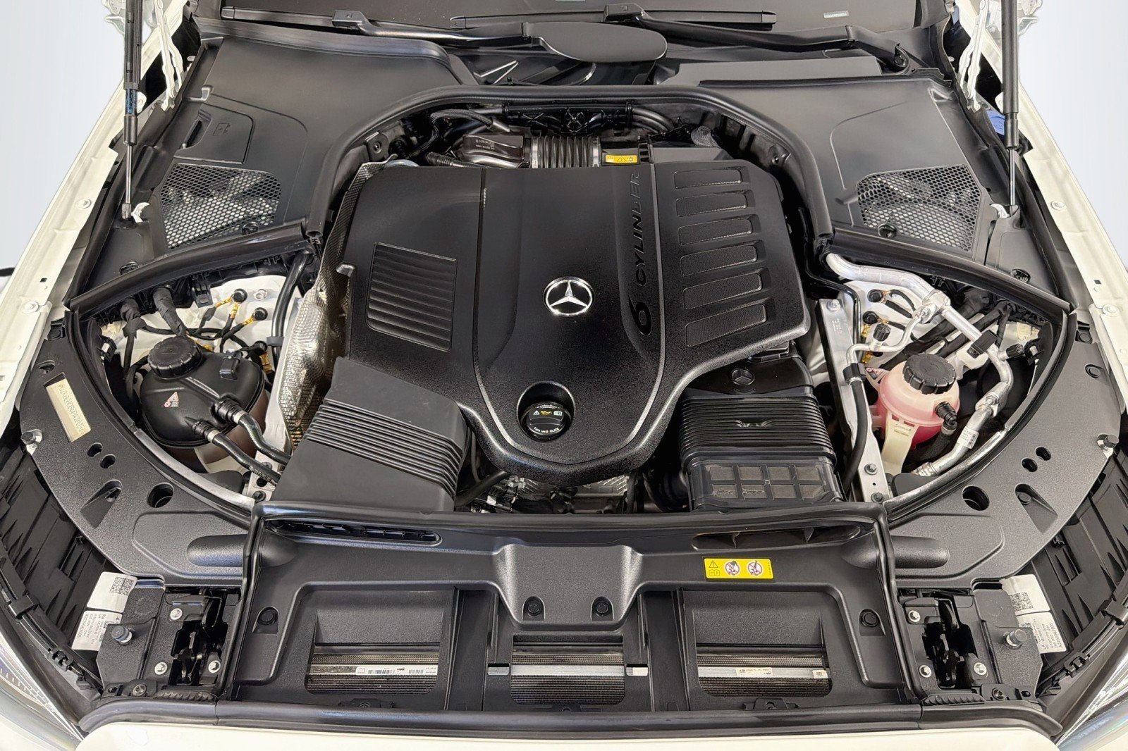 Certified Used 2023 MANUFAKTUR Diamond White Mercedes-Benz S 500 image 11