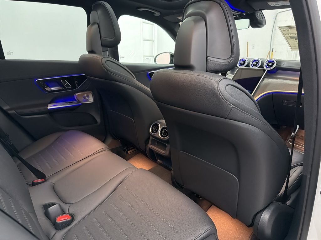 Used 2026 White Mercedes-Benz GLC 300 image 25