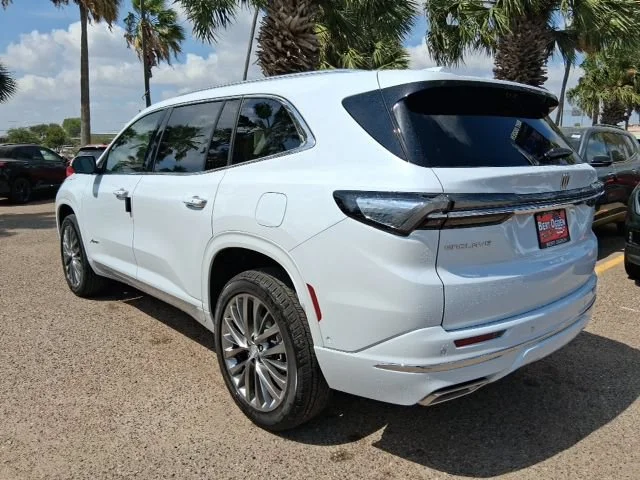 New 2026 Iridescent White Tricoat Buick Avenir image 4