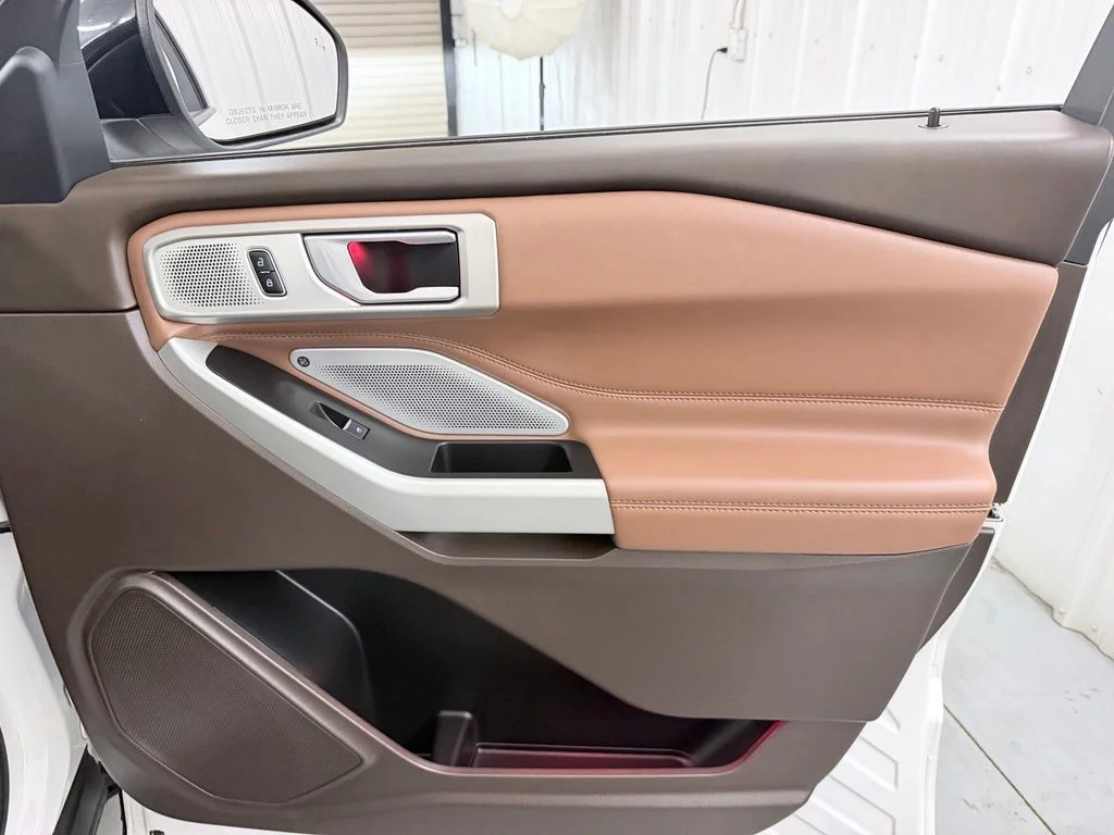 Used 2023 White Metallic Ford King Ranch image 46