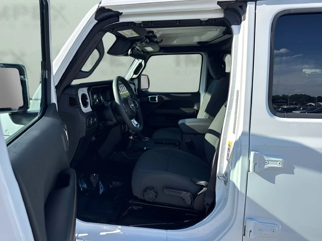 Used 2026 White Jeep Sahara image 9
