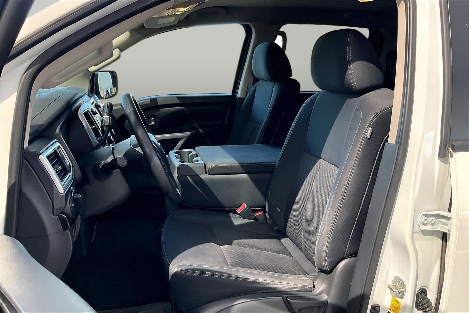 Used 2019 Glacier White Nissan SV image 8