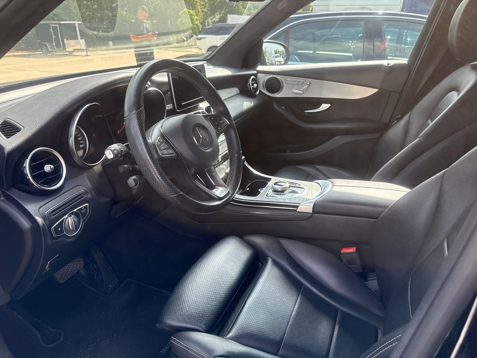 Used 2019 Black Mercedes-Benz GLC 300 image 9