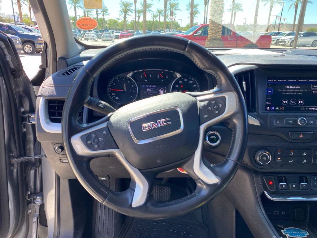 Used 2020 Gray GMC SLE image 9