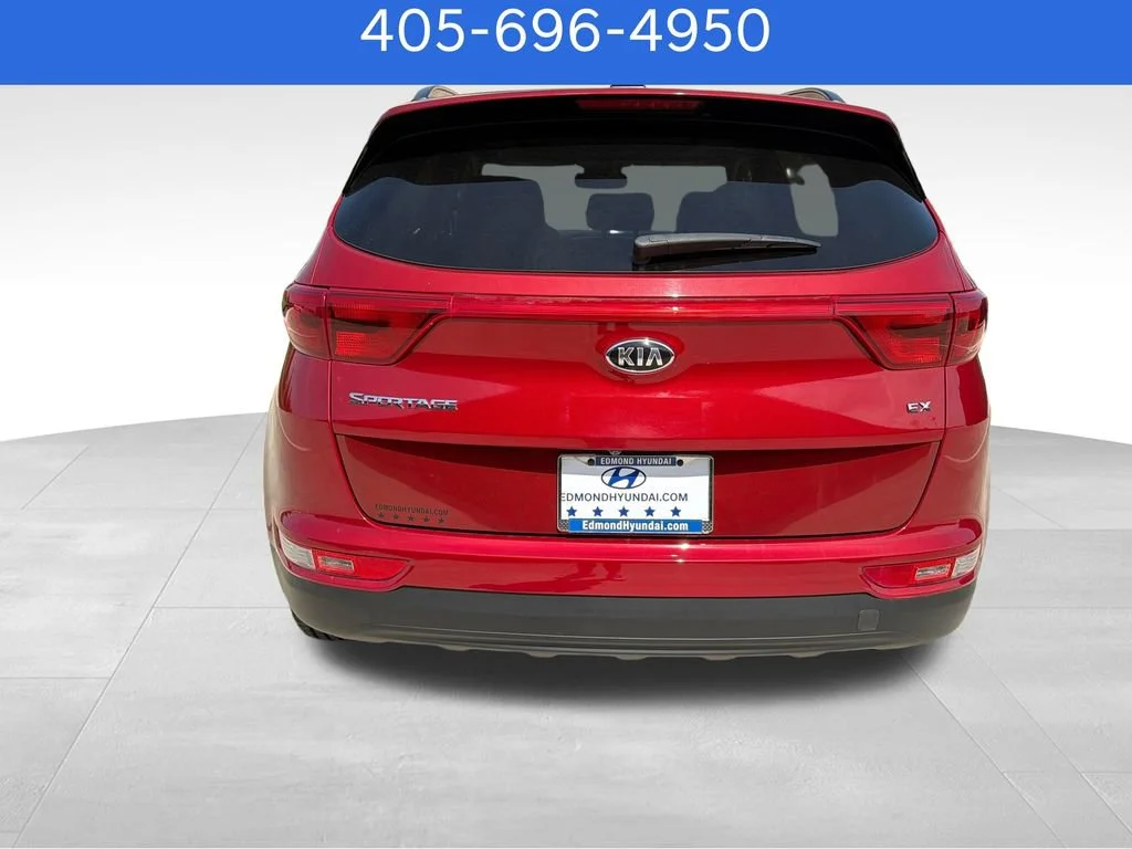 Pre-Owned 2019 Kia Sportage EX