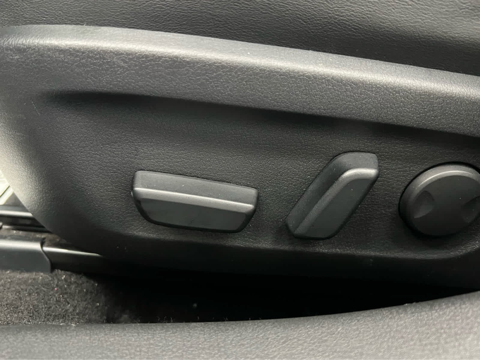 Used 2020 Deep Crystal Blue Mica Mazda Premium Package image 12