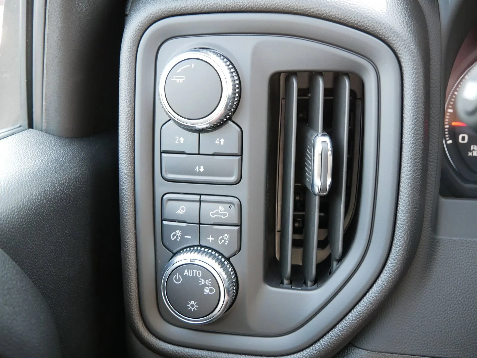 2025 GMC Sierra 2500HD Pro - Photo 8