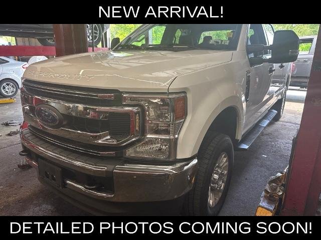 Certified Used 2022 Oxford White Ford XLT image 4