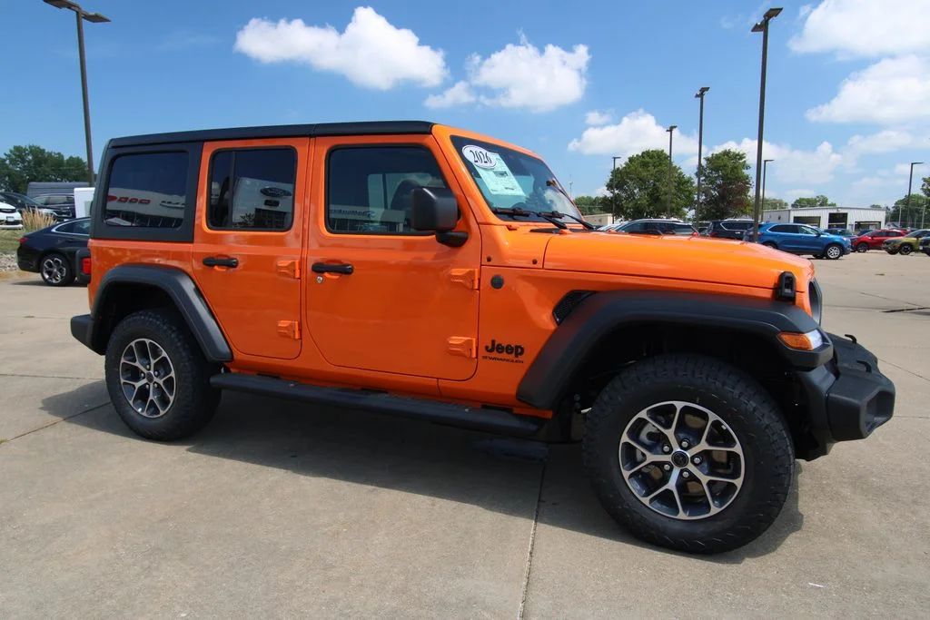 New 2026 Joose Jeep Sport S image 3