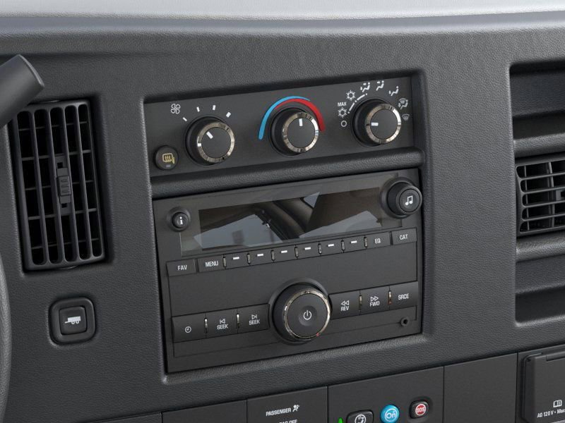 2025 GMC Savana Cargo Work Van - Photo 20